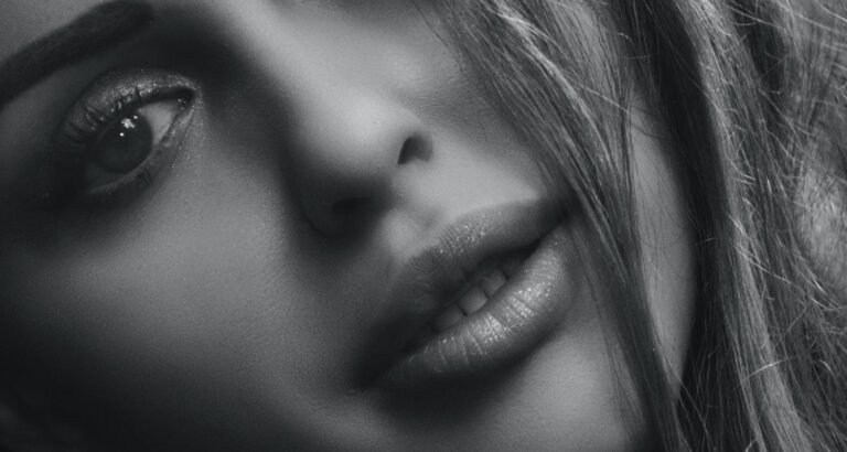 Choosing The Right Make Up To Be Beautiful