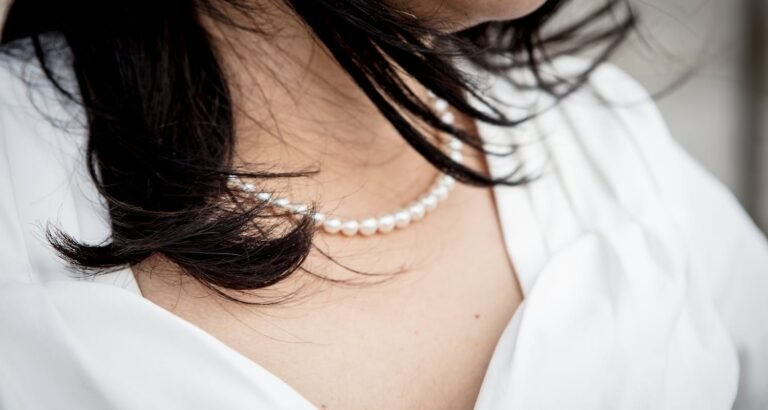 Gold, Silver, And Precious Stones: What You Should Know About Jewelry